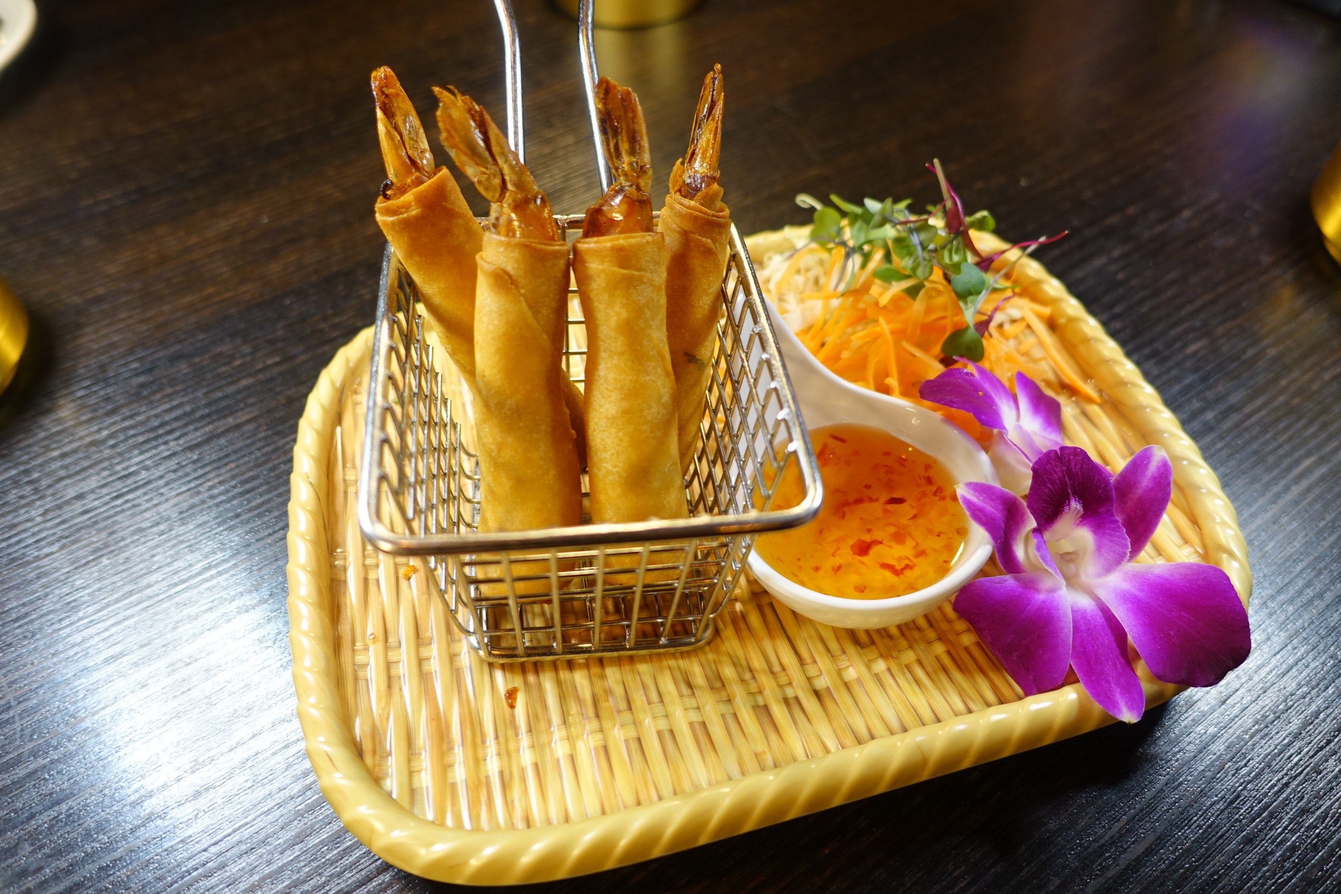 006. Fried Shrimp Rolls (4 pcs)