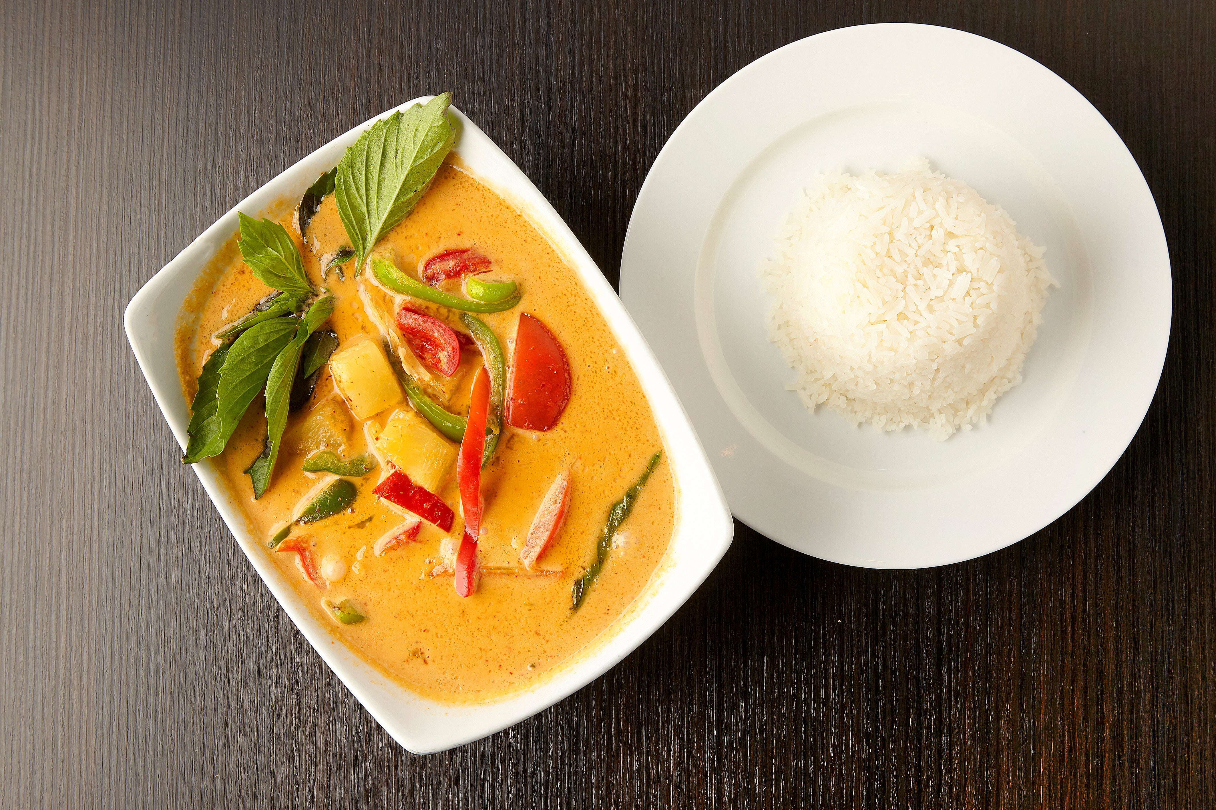 077. Pineapple Curry